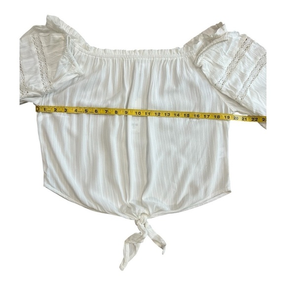 T. Rose White Off The Shoulder Crop Blouse NWT Size L - Picture 9 of 11